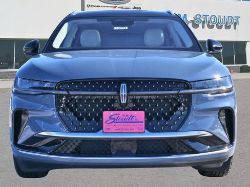 Used 2025 Lincoln Nautilus Black Label image 15