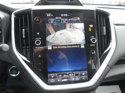 Used 2023 Subaru Ascent Limited image 32