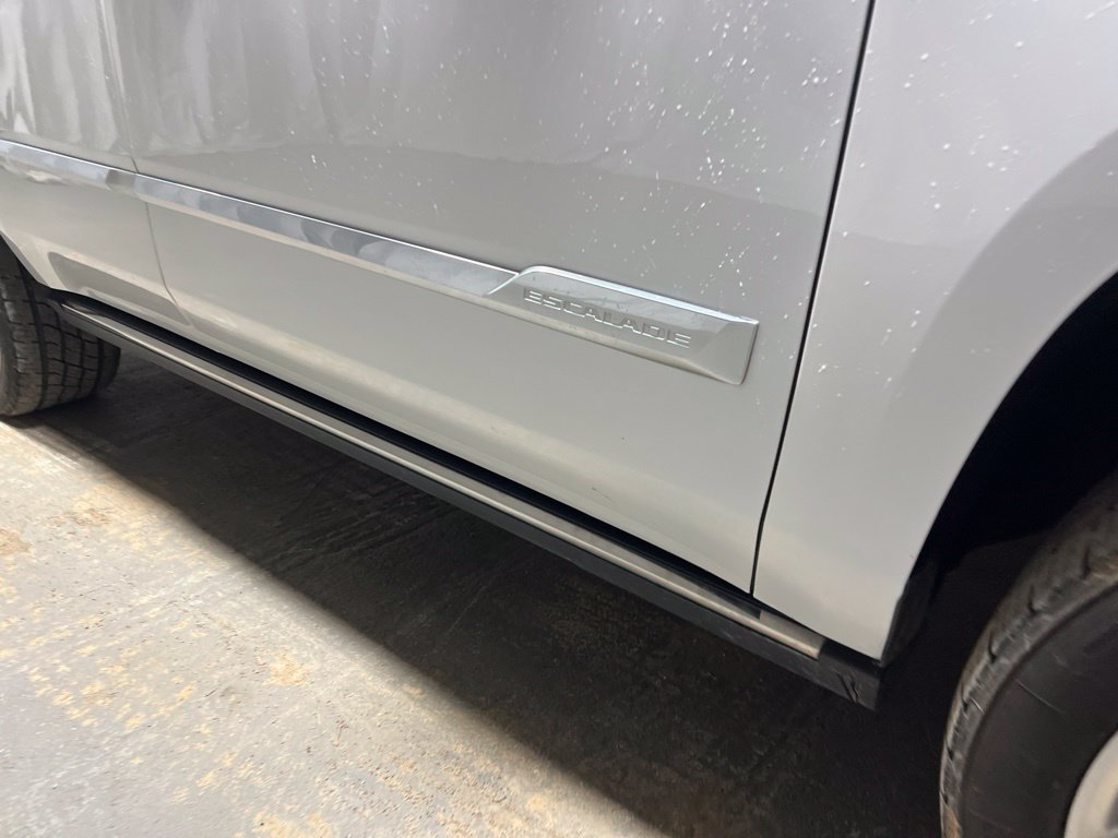 Used 2019 Cadillac Escalade Platinum AWD/4WD image 9