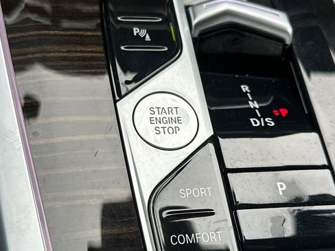 Certified 2023 BMW X7 xDrive40i w/ Premium Package image 28