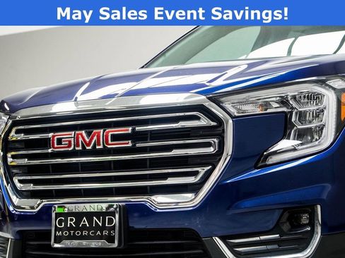 Used 2023 GMC Terrain SLT AWD/4WD image 2