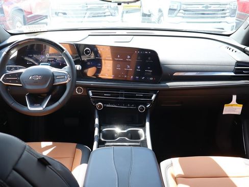 New 2027 Chevrolet Traverse Z71 w/ Enhanced Driving Package AWD/4WD image 22