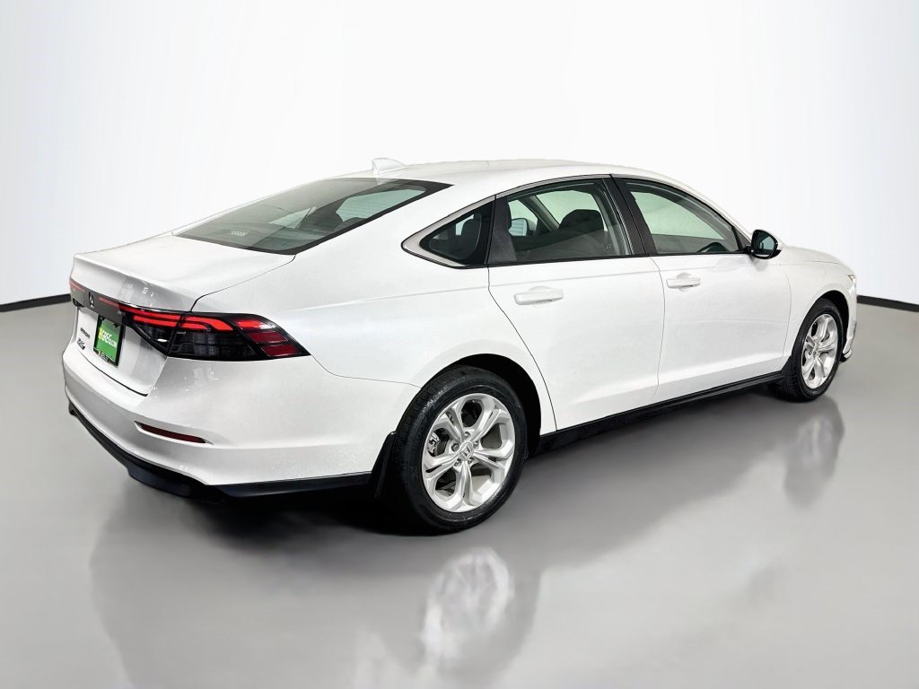 Used 2023 Honda Accord LX image 10