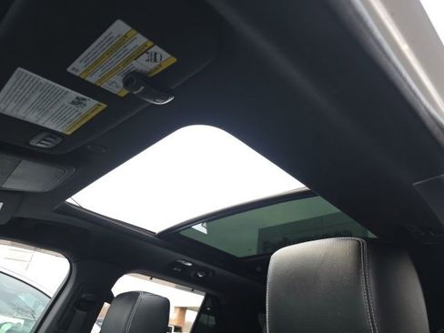 Used 2020 Ford Explorer ST w/ ST Street Pack image 5