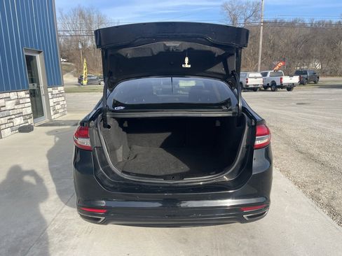 Used 2018 Ford Fusion Titanium image 7