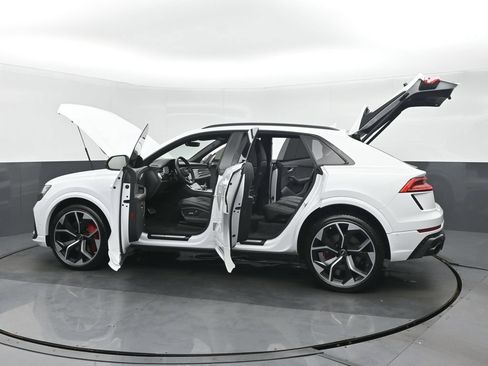 Used 2023 Audi RS Q8 AWD/4WD image 41