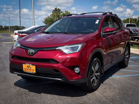 Used 2018 Toyota RAV4 XLE w/ Plus Extra Value Package AWD/4WD image 16