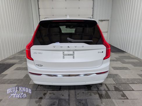 Used 2025 Volvo XC90 B6 Plus image 3