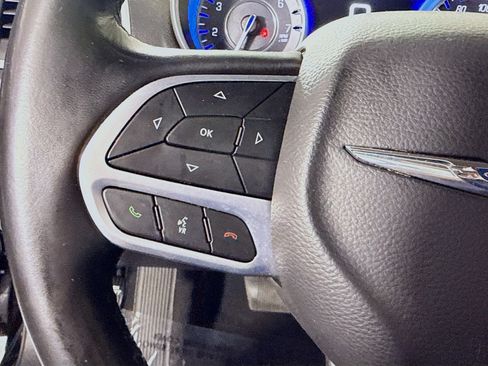 Used 2022 Chrysler 300 Touring w/ Sport Appearance Package RWD image 14