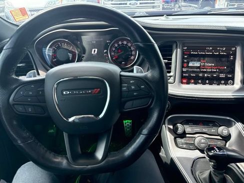 Used 2022 Dodge Challenger R/T Scat Pack RWD image 10