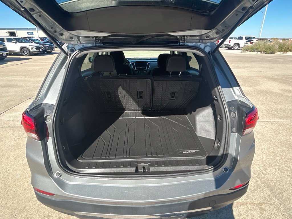 Used 2023 Chevrolet Equinox LT w/ LPO, Floor Liner Package AWD/4WD image 5