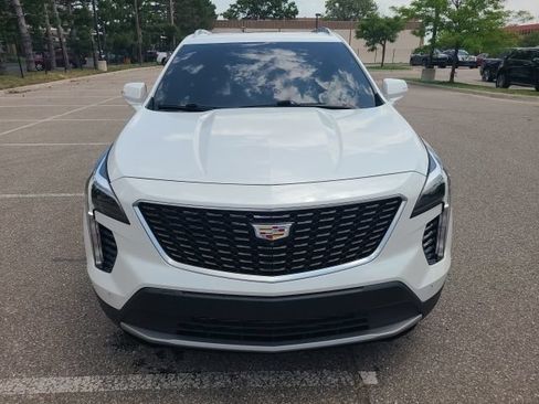 Used 2023 Cadillac XT4 Premium Luxury w/ Enhanced Visibility Package AWD/4WD image 11
