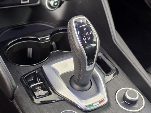 Used 2024 Alfa Romeo Giulia Sprint RWD image 29