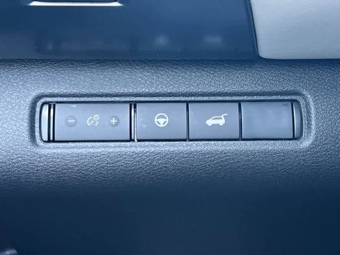 New 2025 Nissan Pathfinder SL image 33