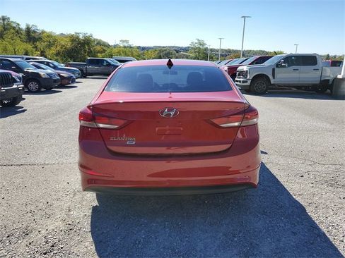 Used 2017 Hyundai Elantra SE image 5