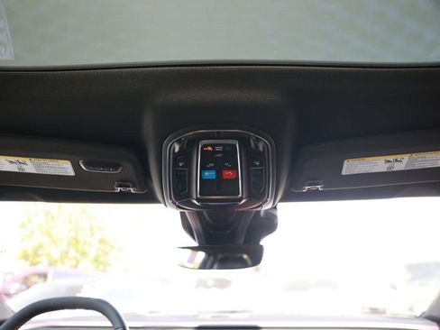 Used 2024 Dodge Charger Daytona R/T w/ Plus Group AWD/4WD image 32