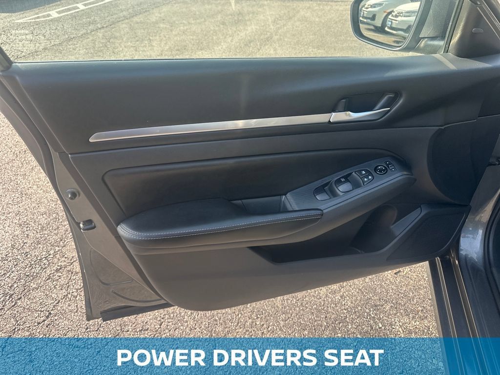 Used 2022 Nissan Altima 2.5 SV FWD image 14