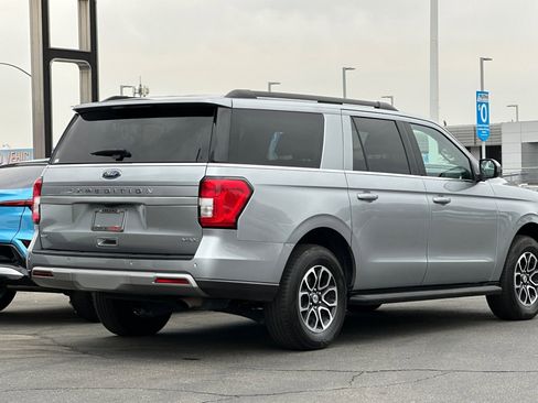 Used 2024 Ford Expedition Max XLT image 4