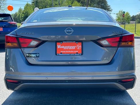 Used 2024 Nissan Altima 2.5 SV FWD image 6