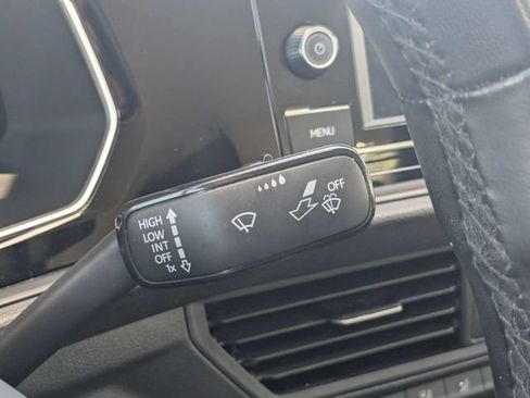Used 2024 Volkswagen Jetta SE FWD image 25