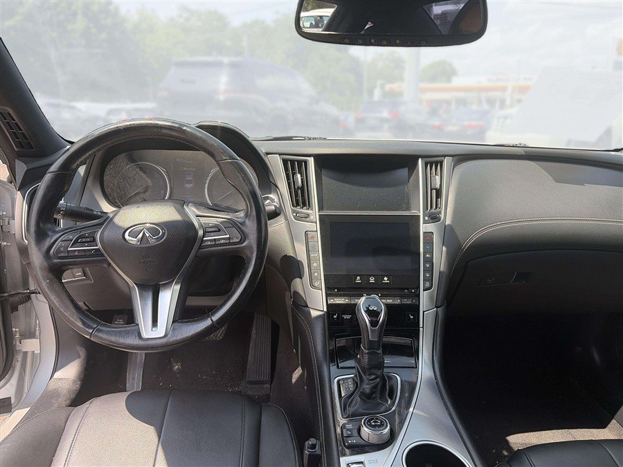 Used 2018 INFINITI Q60 3.0t Luxe w/ Sensory Package 3.0T Luxe RWD image 12
