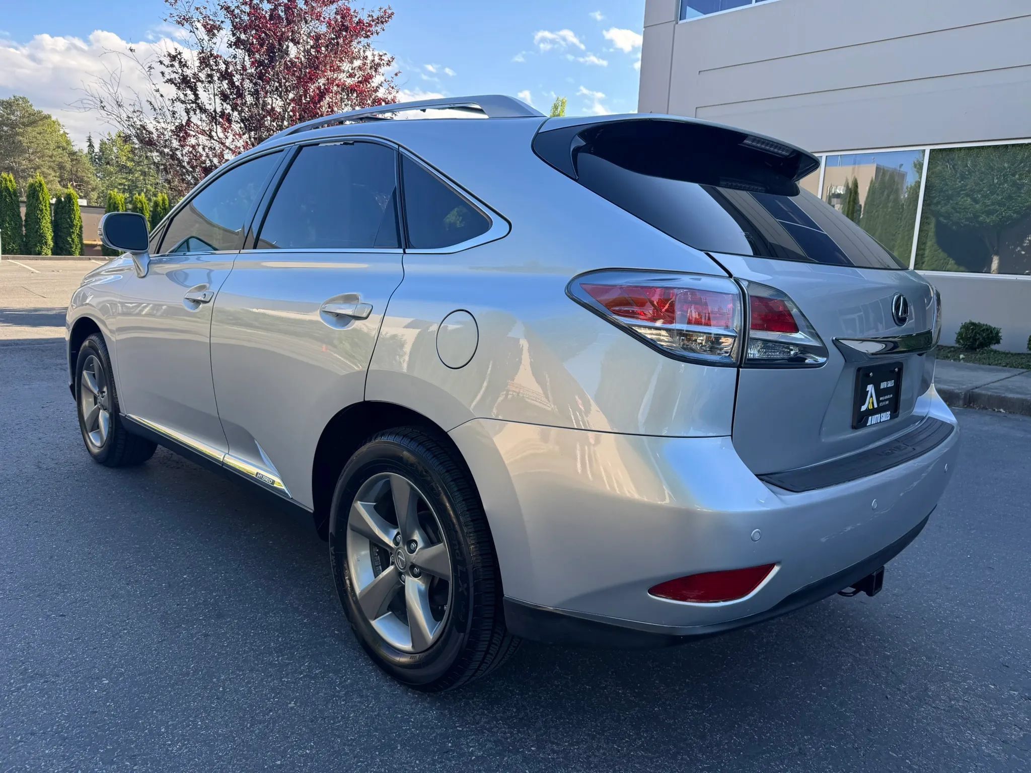Used 2013 Lexus RX 450h AWD w/ Navigation Pkg image 8