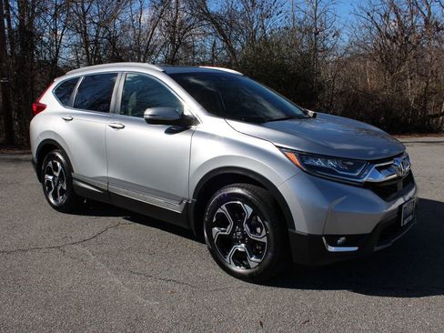 Used 2017 Honda CR-V Touring image 2