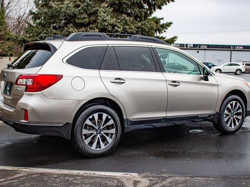 Used 2016 Subaru Outback 2.5i Limited image 10