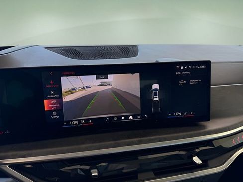 Used 2024 BMW X7 xDrive40i w/ M Sport Package image 22