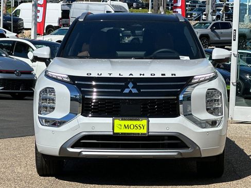 New 2025 Mitsubishi Outlander SEL image 8