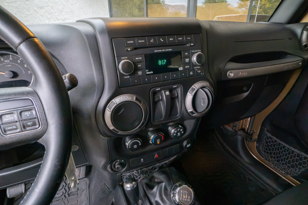 Used 2015 Jeep Wrangler Sport AWD/4WD image 11