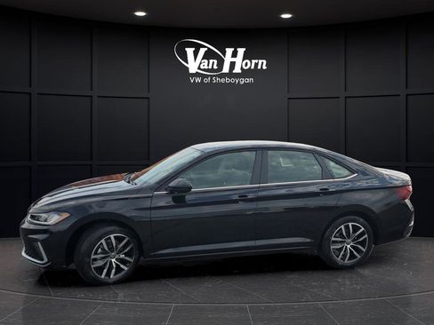 New 2025 Volkswagen Jetta SE image 12