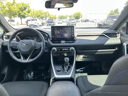 Used 2022 Toyota RAV4 SE w/ Convenience Package AWD/4WD image 29