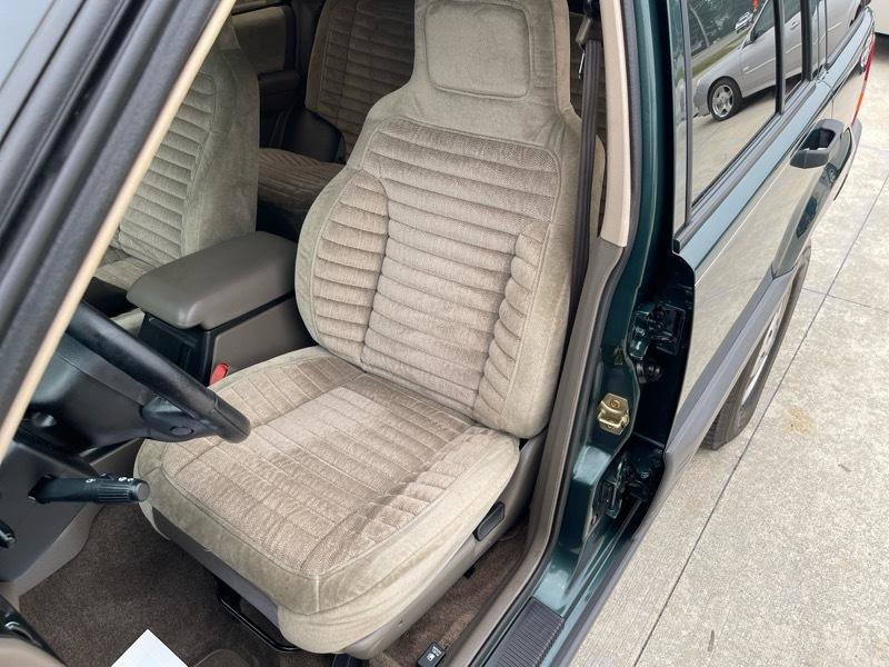 Used 1994 Jeep Grand Cherokee Laredo AWD/4WD image 27