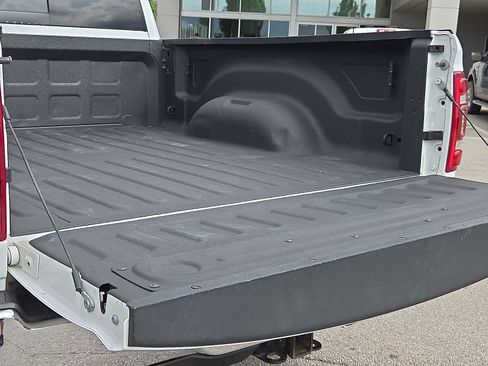Used 2022 RAM 2500 Laramie AWD/4WD image 9