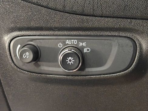 Used 2019 Chevrolet Equinox LT AWD/4WD image 37