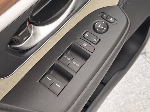 Used 2021 Honda CR-V EX image 25