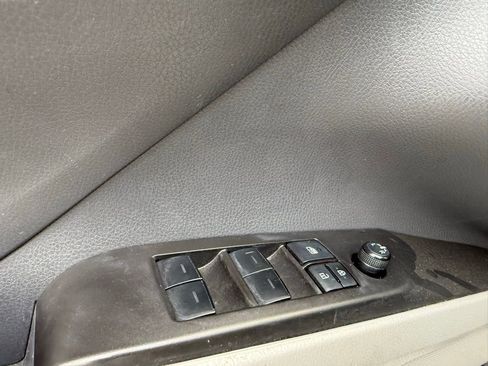 Used 2024 Toyota Camry SE image 11