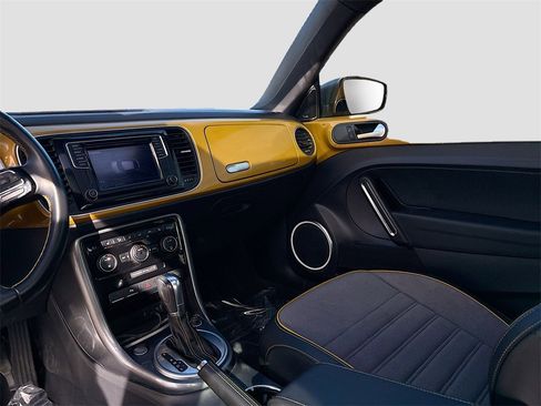 Used 2017 Volkswagen Beetle 1.8T Dune image 23