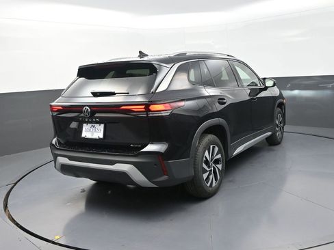 New 2026 Volkswagen Tiguan S AWD/4WD image 10
