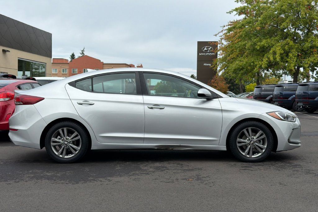 Used 2018 Hyundai Elantra Value Edition FWD image 3
