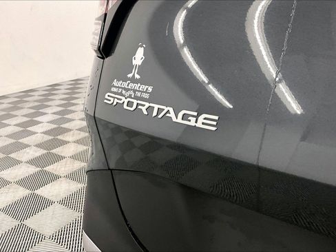 Used 2024 Kia Sportage EX FWD image 9