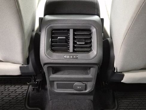 Used 2019 Volkswagen Tiguan S image 13