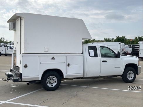 Used 2009 Chevrolet Silverado 2500 W/T RWD image 2