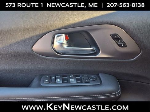 New 2026 Chrysler Pacifica Select image 7