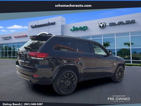 Used 2021 Jeep Grand Cherokee Laredo X RWD image 7