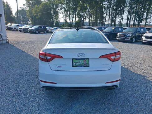 Used 2016 Hyundai Sonata Limited w/ Option Group 05 FWD image 4