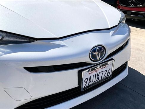 Used 2018 Toyota Prius Two w/ Prius Two Safety Plus Package FWD image 6