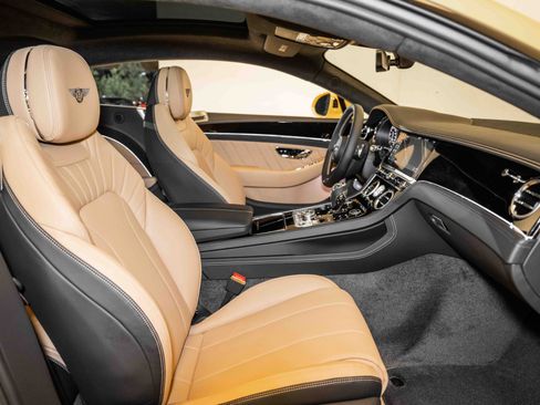 Used 2024 Bentley Continental GT V8 image 2