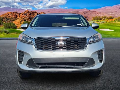 Used 2019 Kia Sorento L image 8